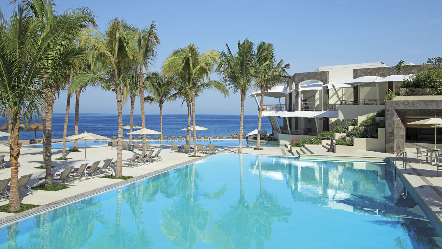 Planning the Perfect Stay in Puerto Vallarta Resorts - Dreams Abroad